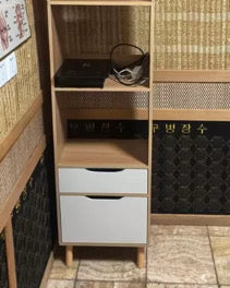 Organizador Vertical con Cajones y Estantes – Madera y Blanco